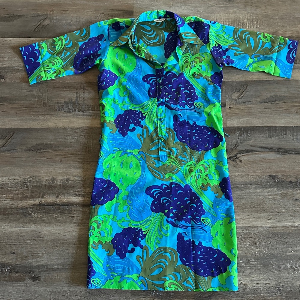 Vintage floral shirt dress size Small